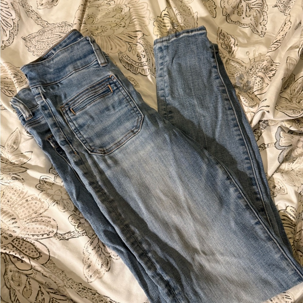 American Eagle Outfitters Light Blue Skinny Jeans